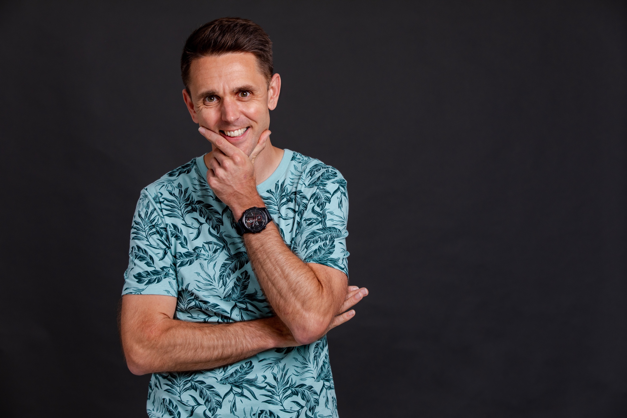 Profiles: Wouter Monden – Één microfoon en een hoge dosis humor