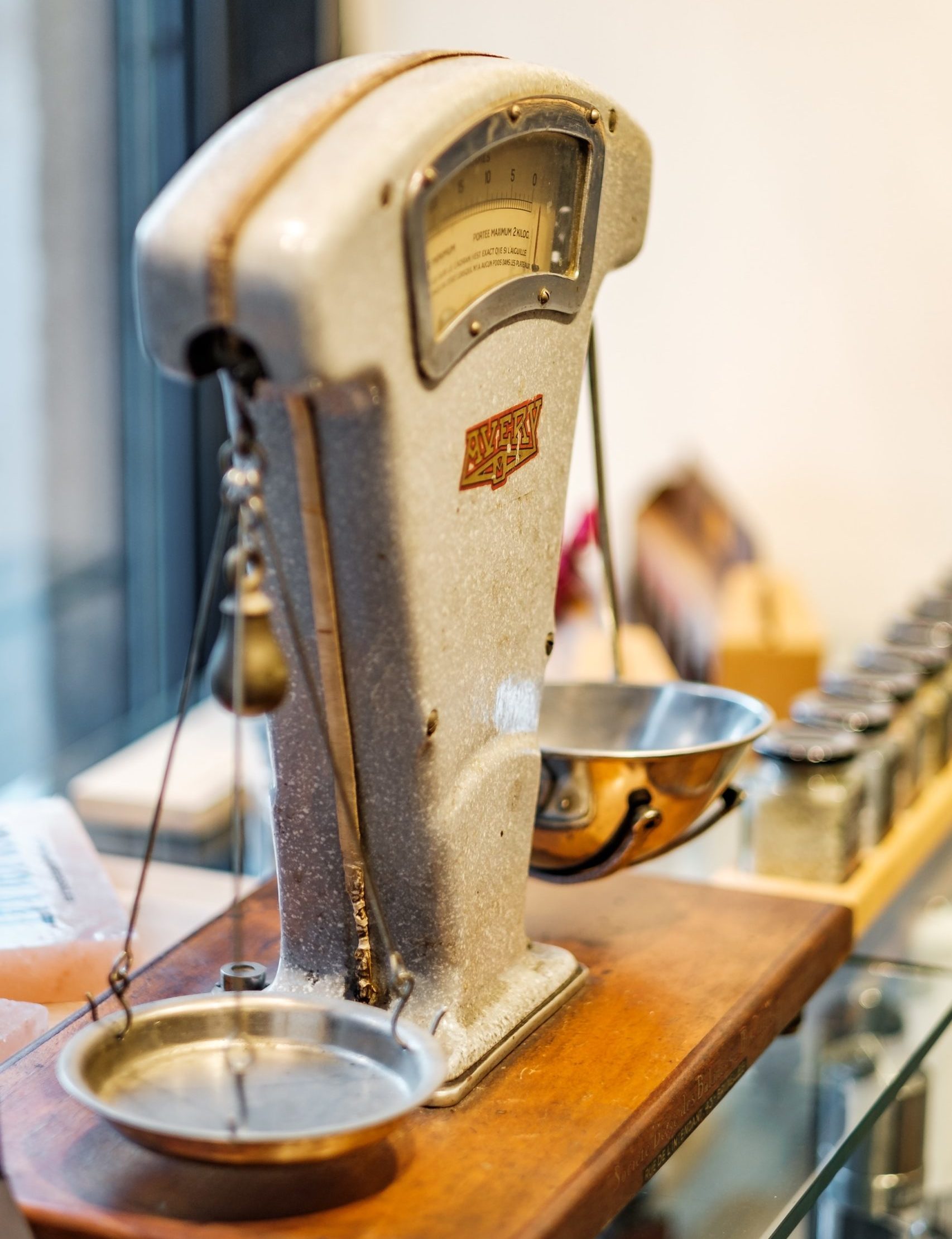 Averaging for a fluctuating income