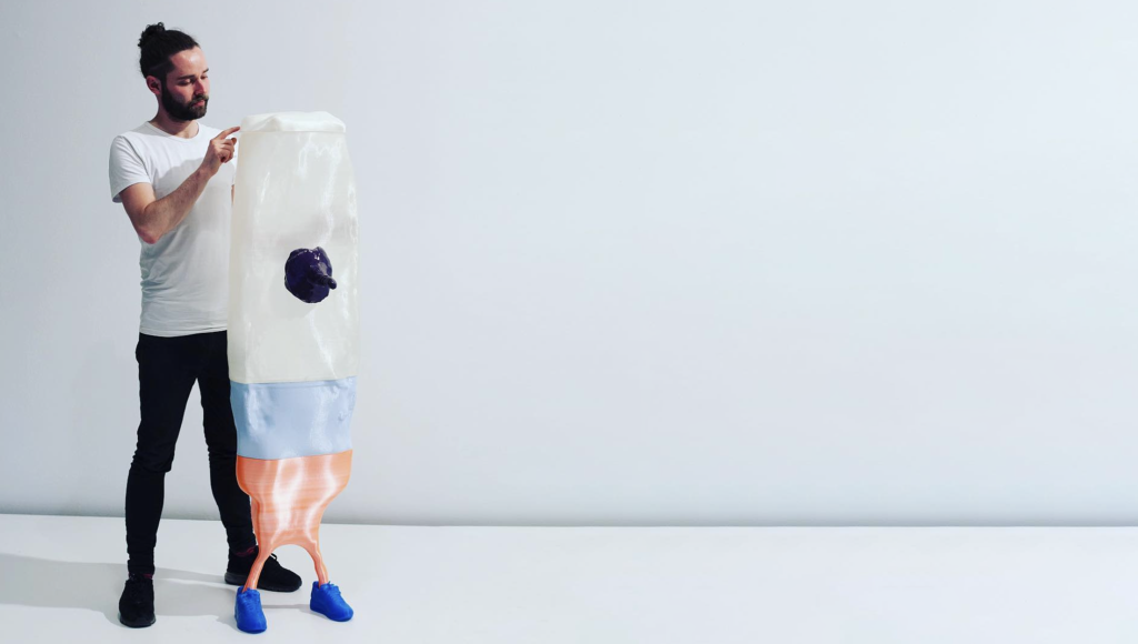 “I try to work with my hands as much as possible” – Bastiaan de Nennie