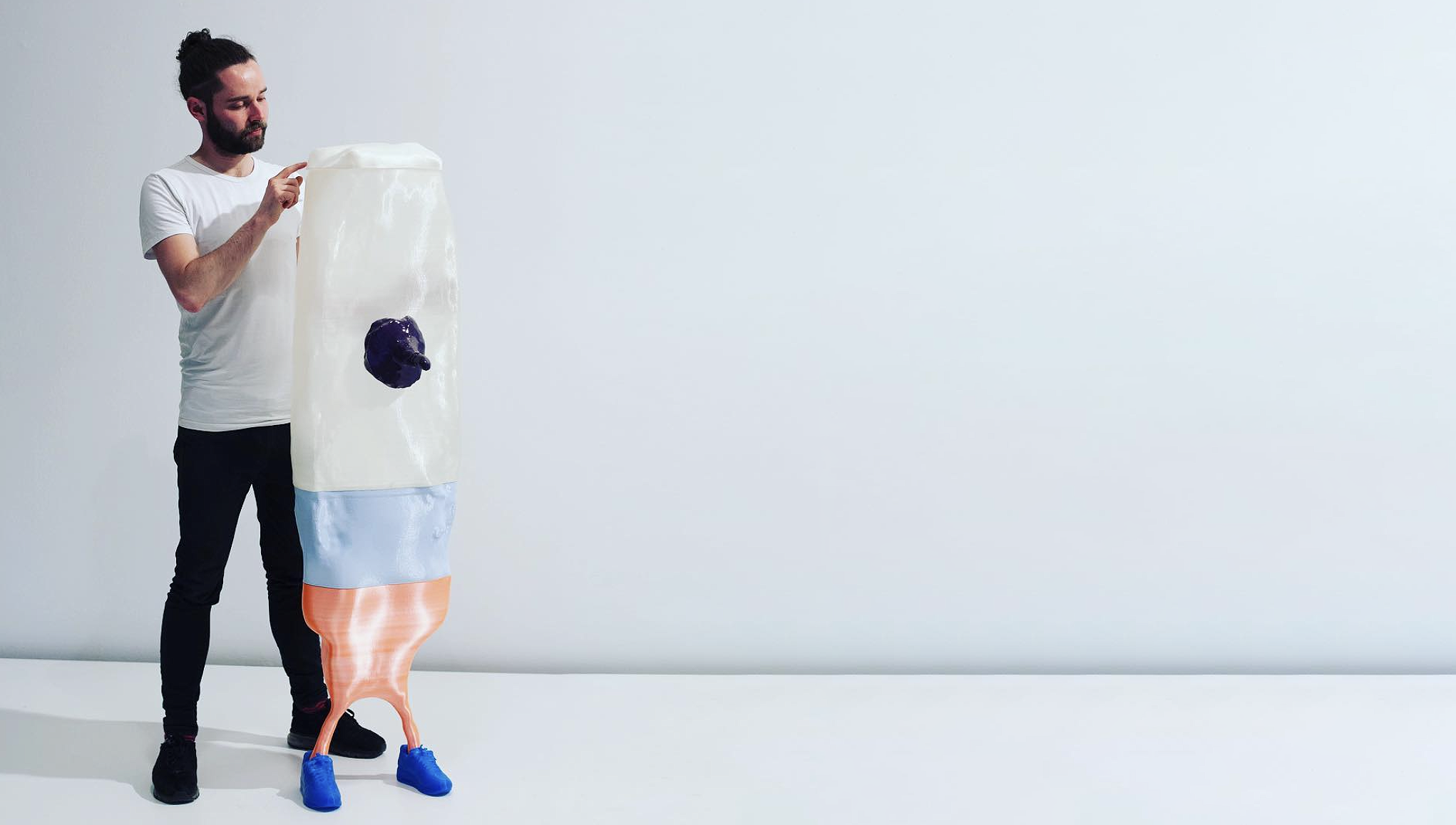 “I try to work with my hands as much as possible” – Bastiaan de Nennie