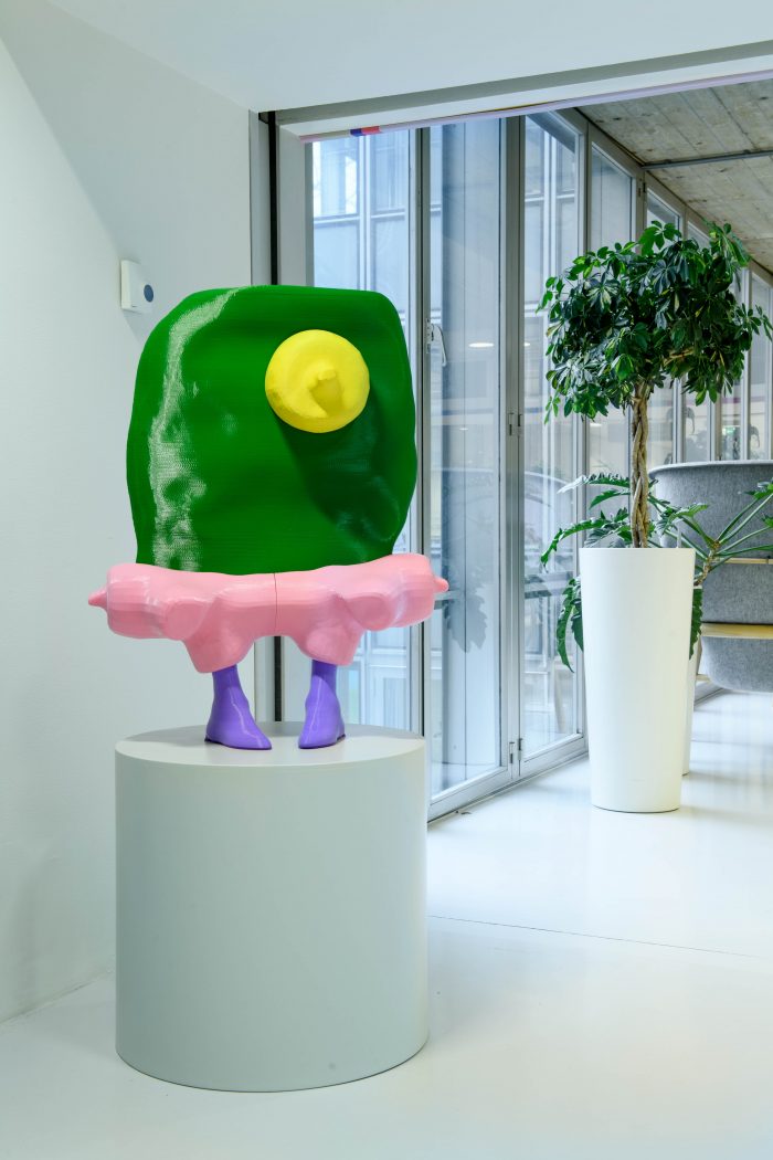 “I try to work with my hands as much as possible” – Bastiaan de Nennie