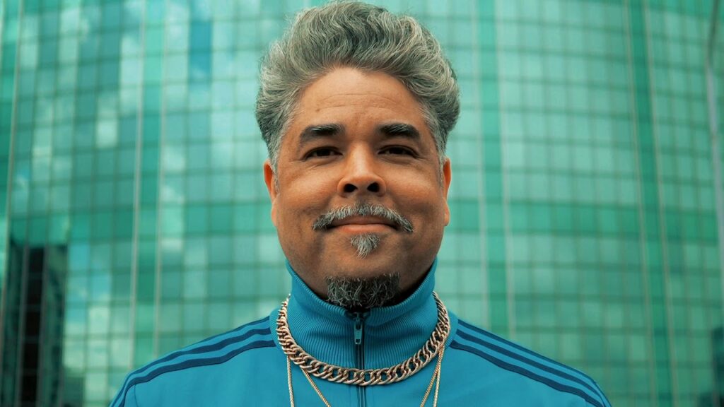 Profiles: London Loy: – “Koks en poëten lijken op elkaar.”